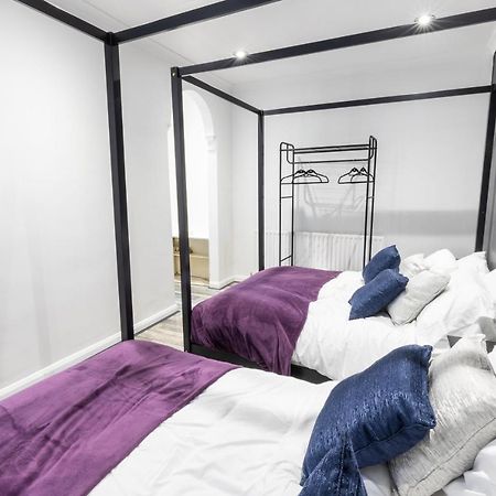 The Stratford Victoria Villa London Bagian luar foto