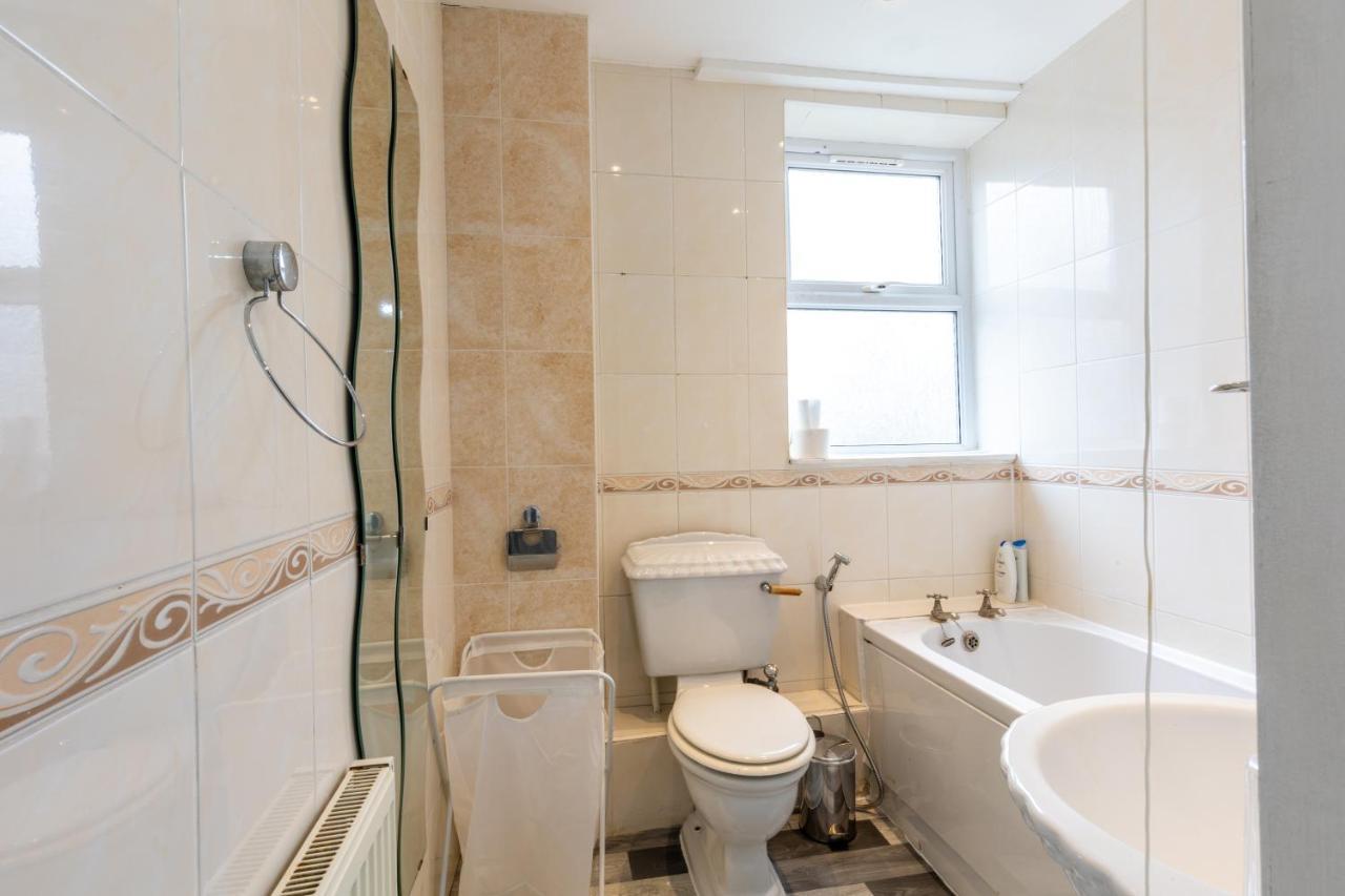 The Stratford Victoria Villa London Bagian luar foto